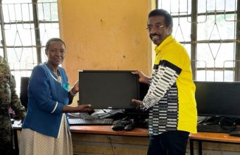 Museveni fulfills his computer pledge to Bwambara SS after 7 years.